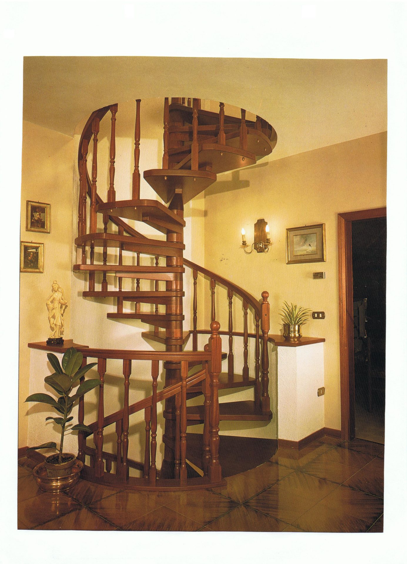 escalier en bois et rambarde en bois